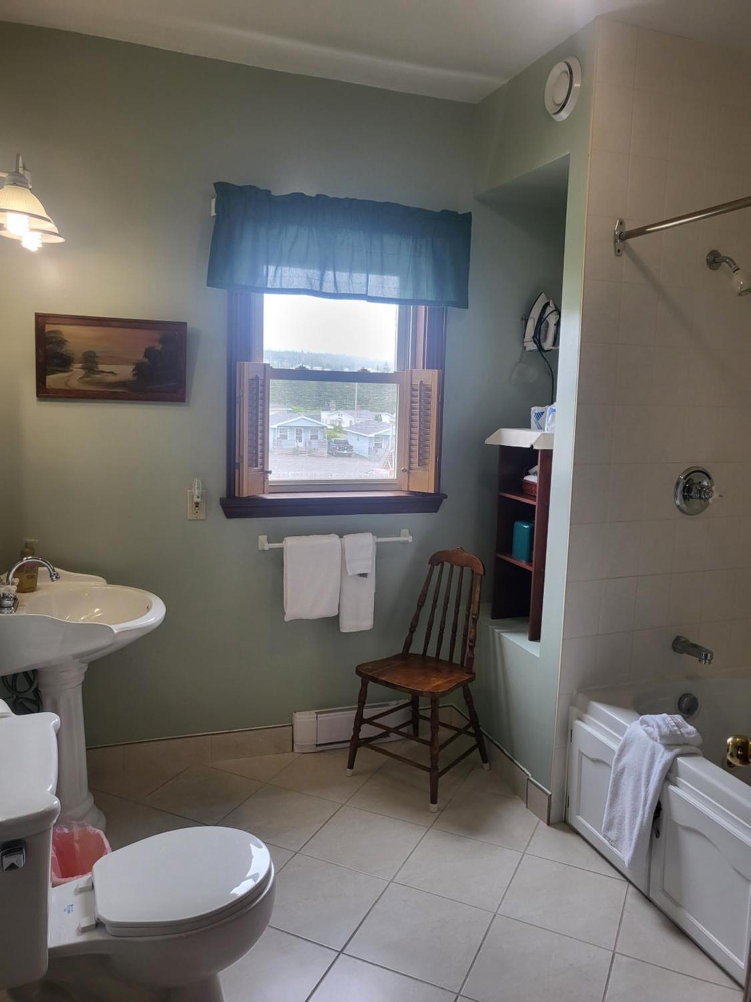 Cranberry Cove Inn Louisbourg Bagian luar foto